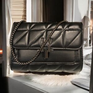 Elegant Black Faux Leather Shoulder Bag With Chain Strap